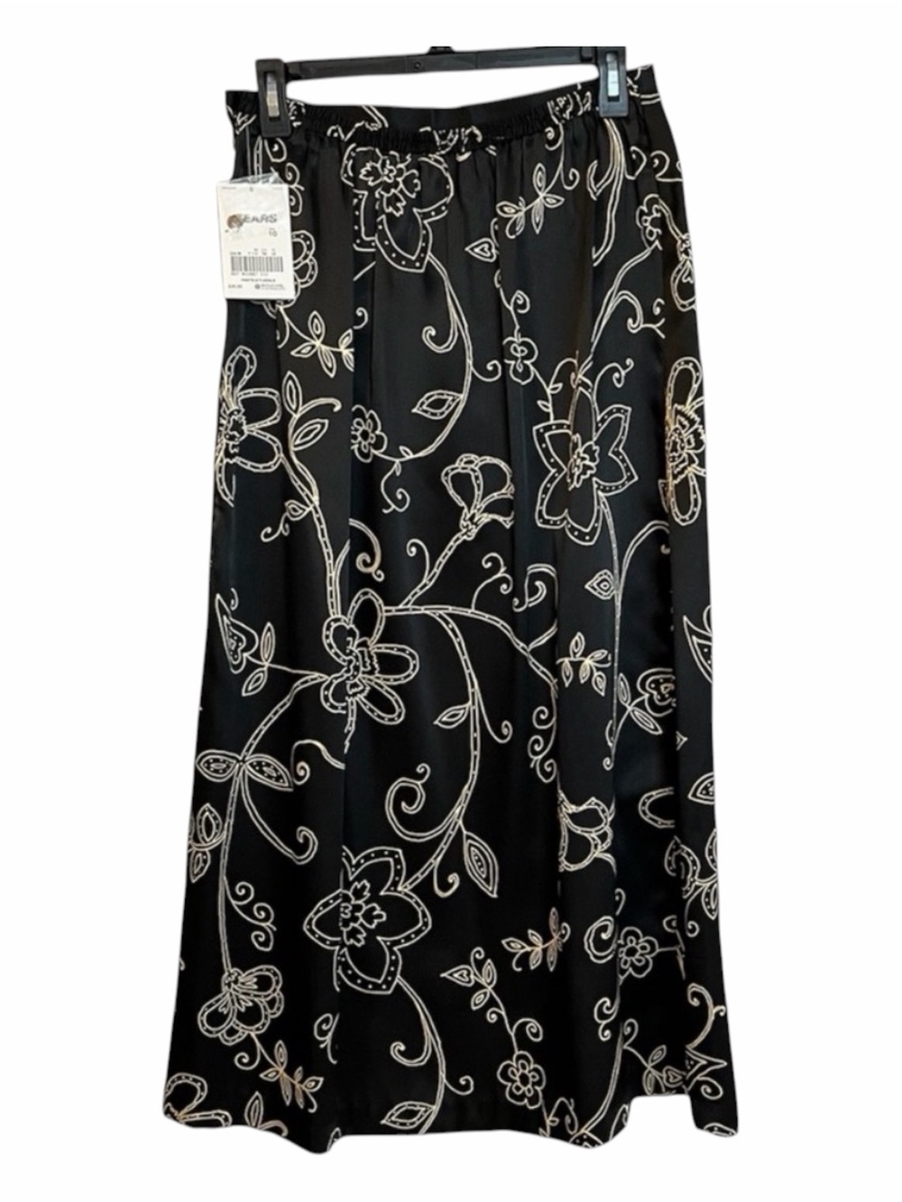 Laura Scott Floral Pull On Skirt – NWT Size 10 Made in U.S.A.